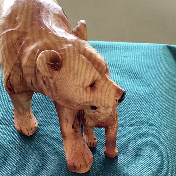 Mama bear with her cub - Picture 3 of 10